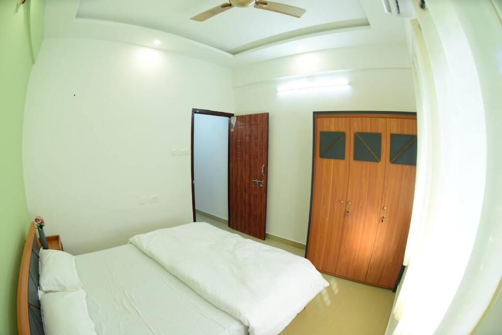 Lourels Apartment *