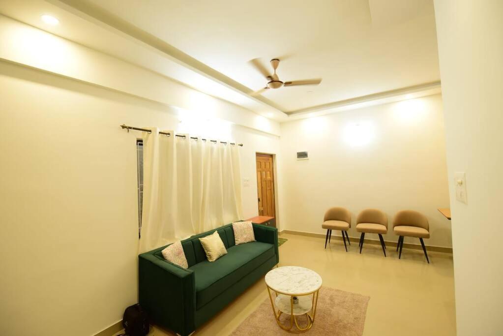 Lourels Apartment *